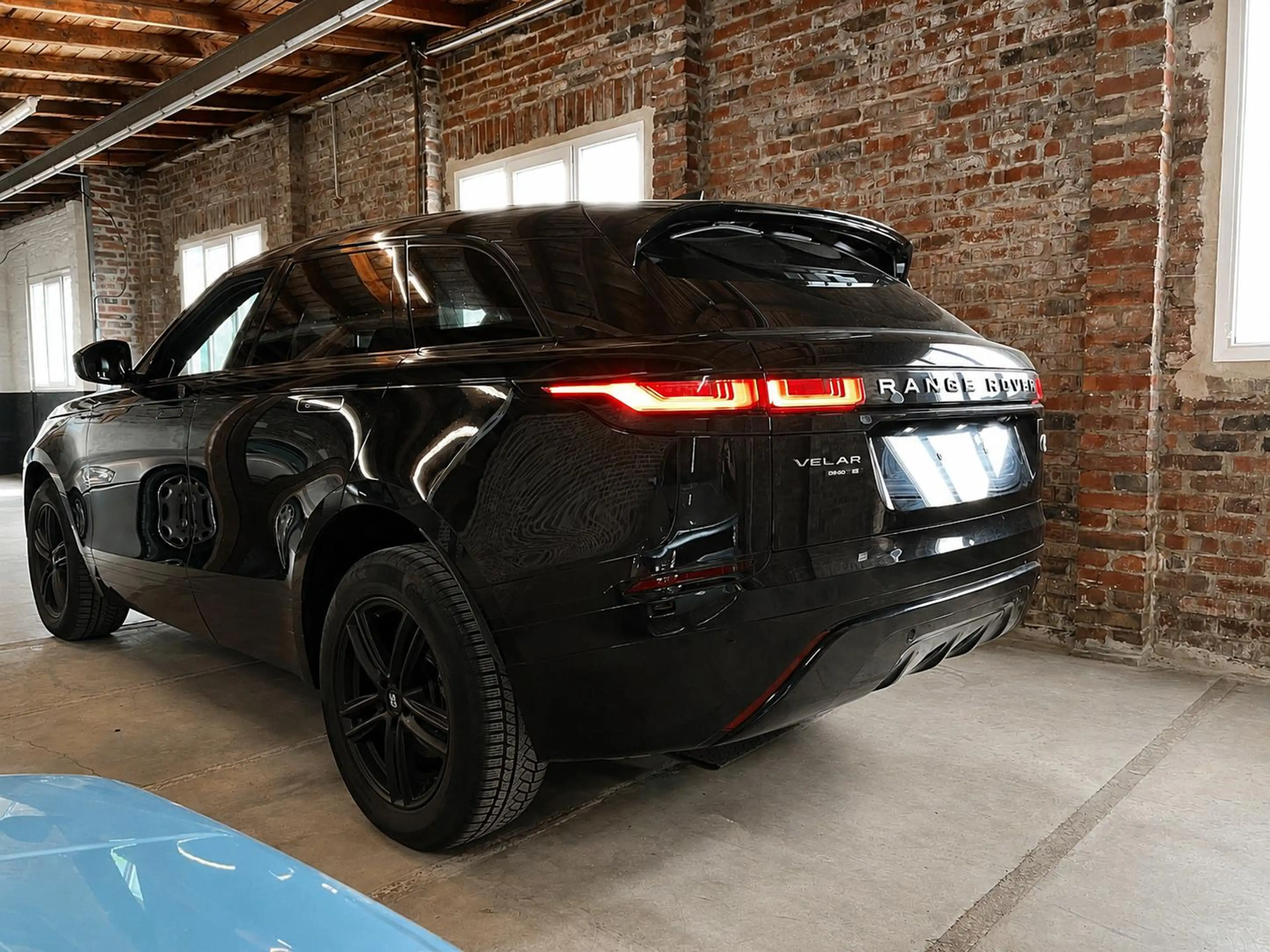 Land Rover Range Rover Velar Range Rover Velar Diesel 2.0d R-Dynamic SE — photo 7