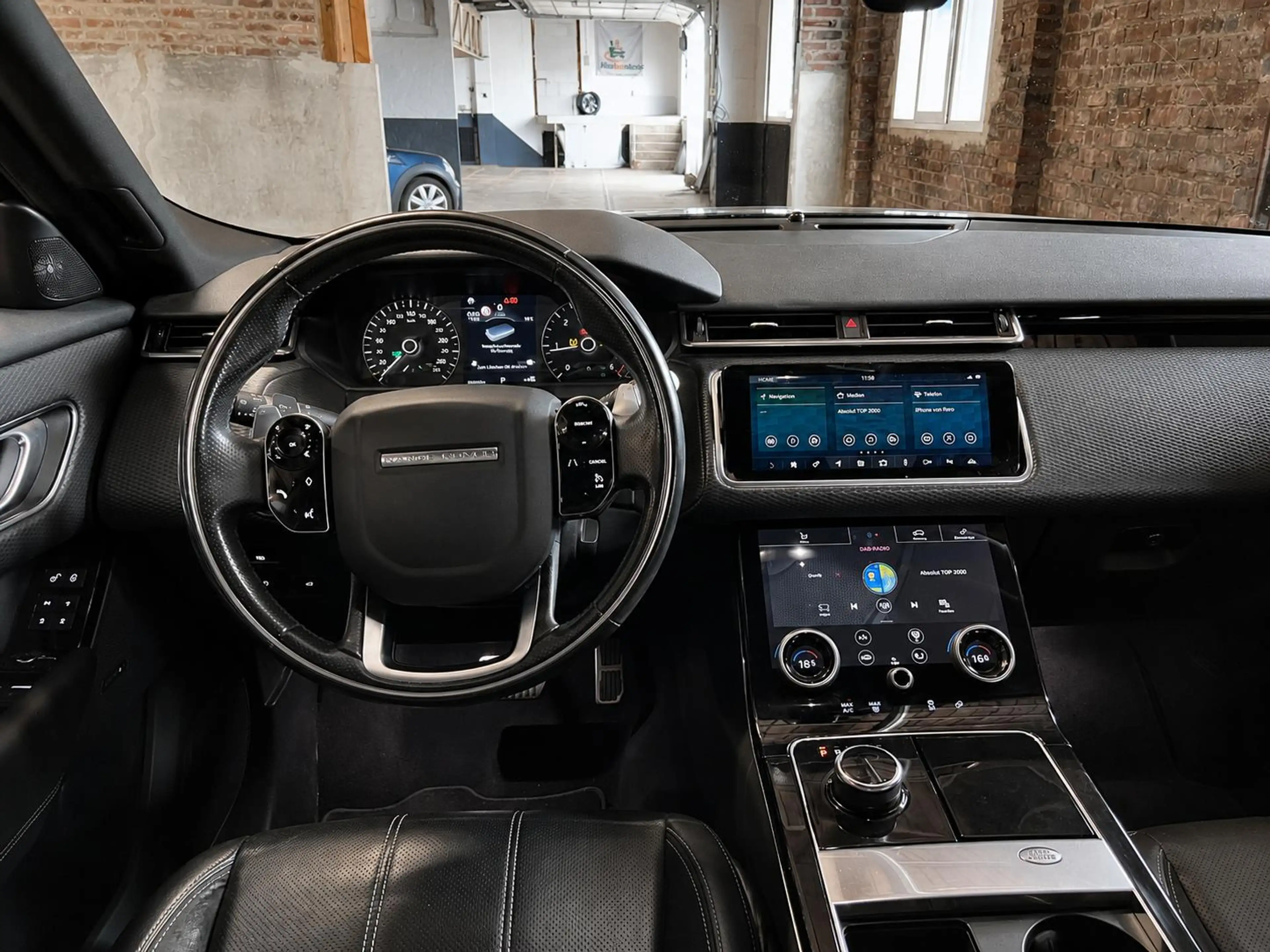 Land Rover Range Rover Velar Range Rover Velar Diesel 2.0d R-Dynamic SE — photo 11