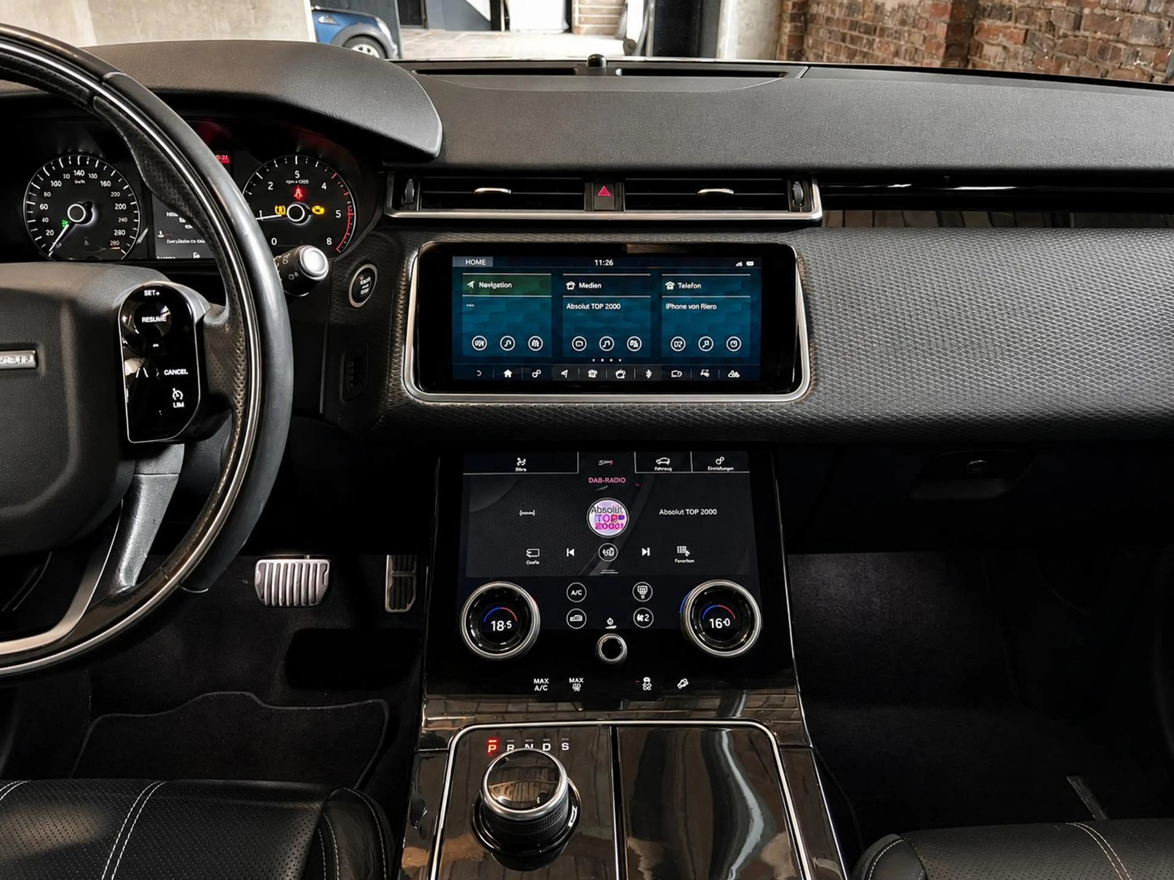 Land Rover Range Rover Velar Range Rover Velar Diesel 2.0d R-Dynamic SE — photo 12