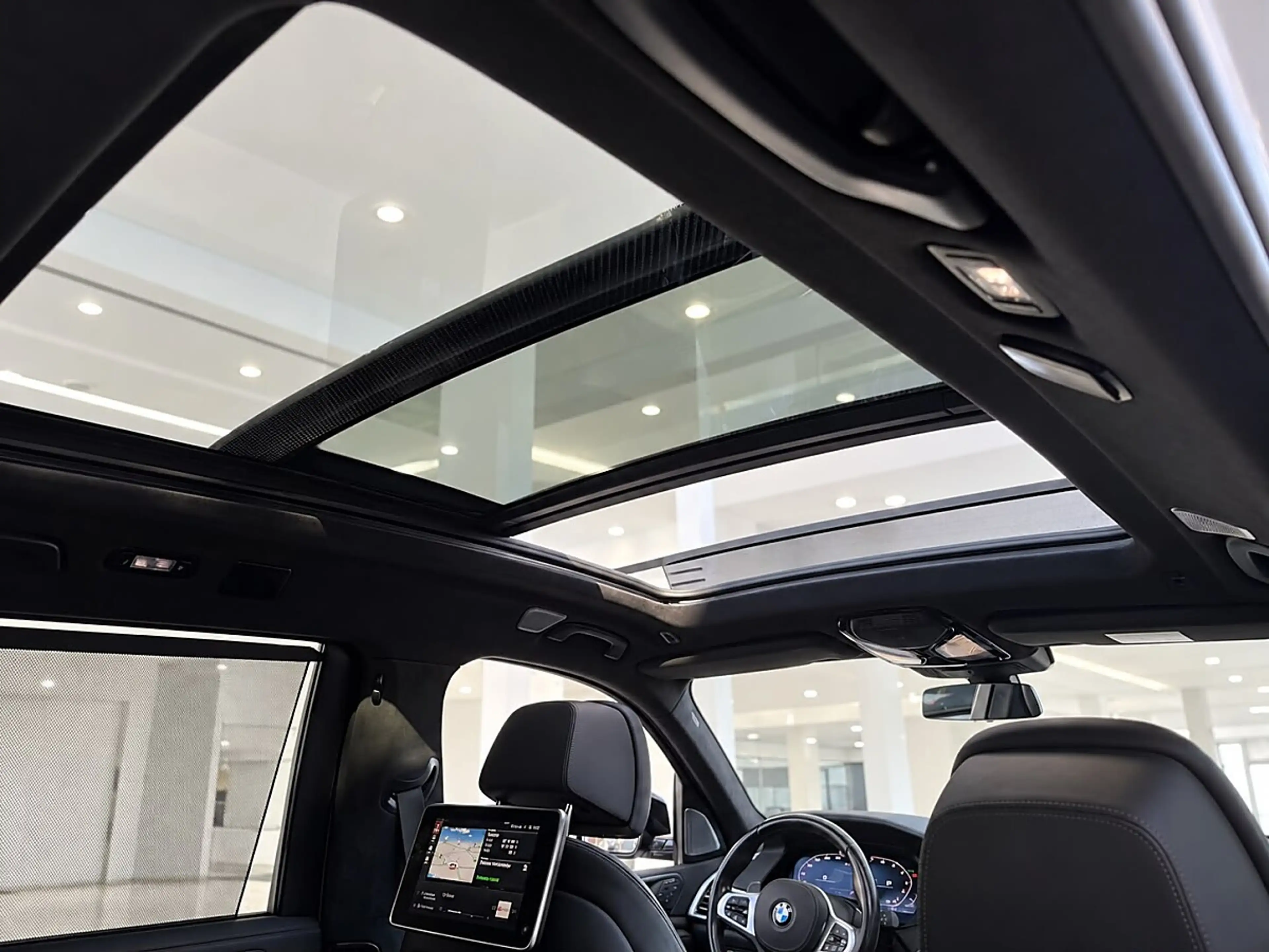 BMW X7 M 50i Aut.-Mwst-Ausweisbar-7-Sitzer-Gepflegt-1-Be... — photo 15