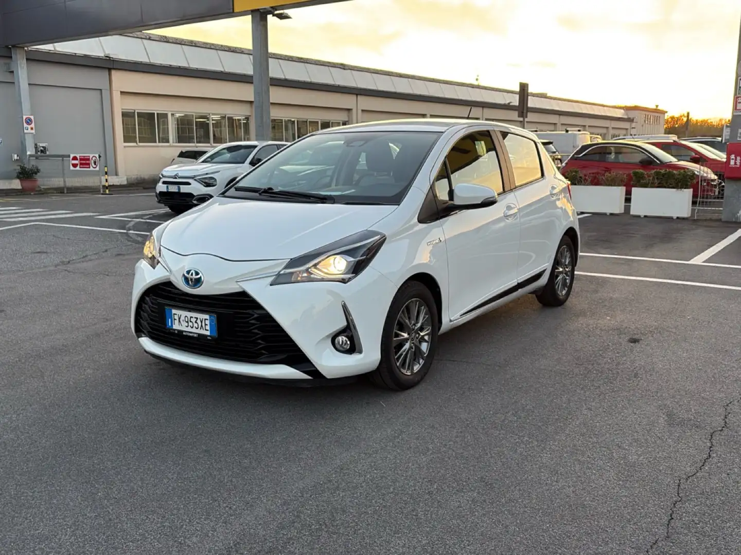 Toyota Yaris Yaris 1.5 Hybrid 5 porte Active Bianco - 1