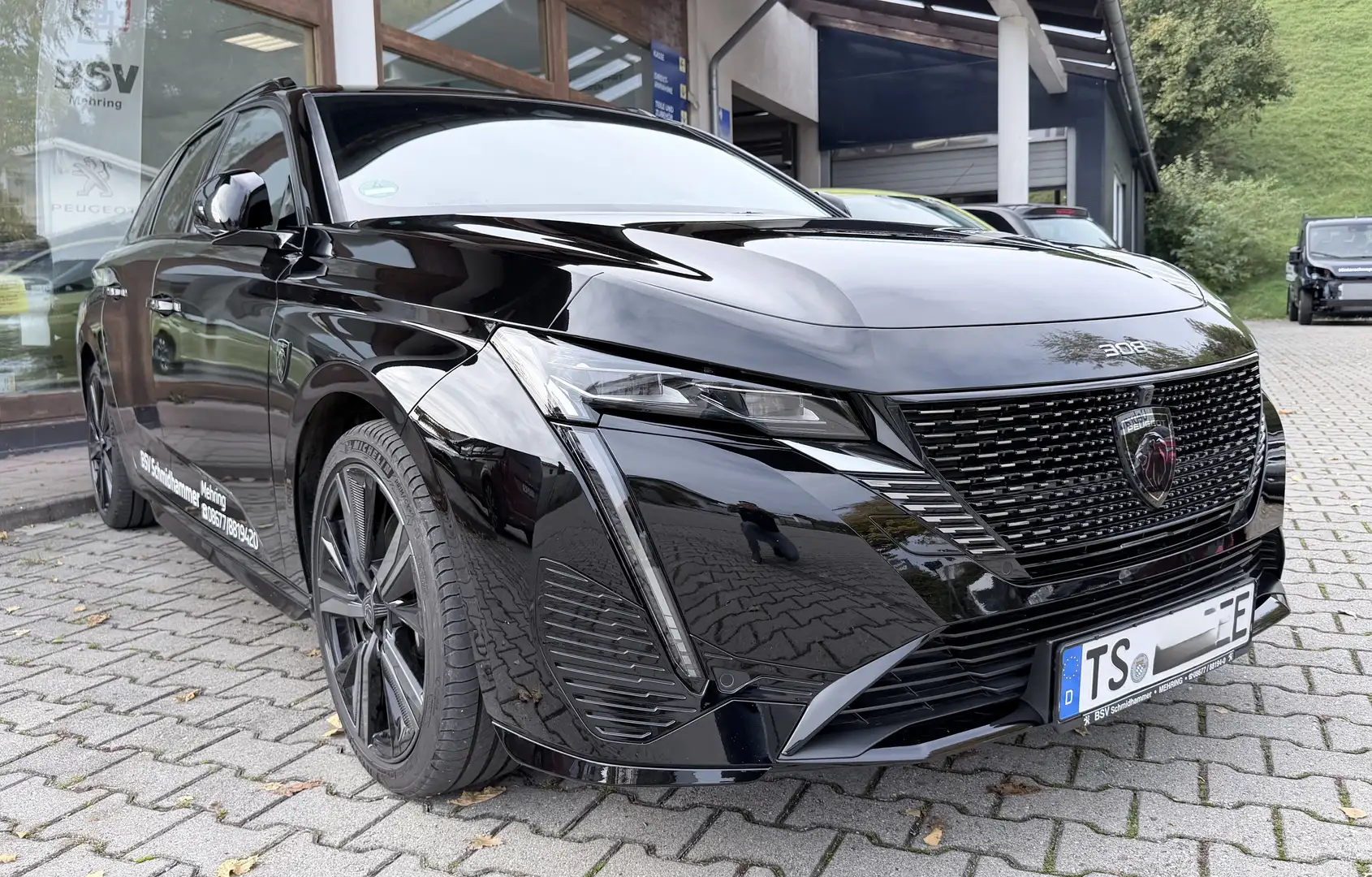 Peugeot 308 SW Hybrid 180 GT Schwarz - 2