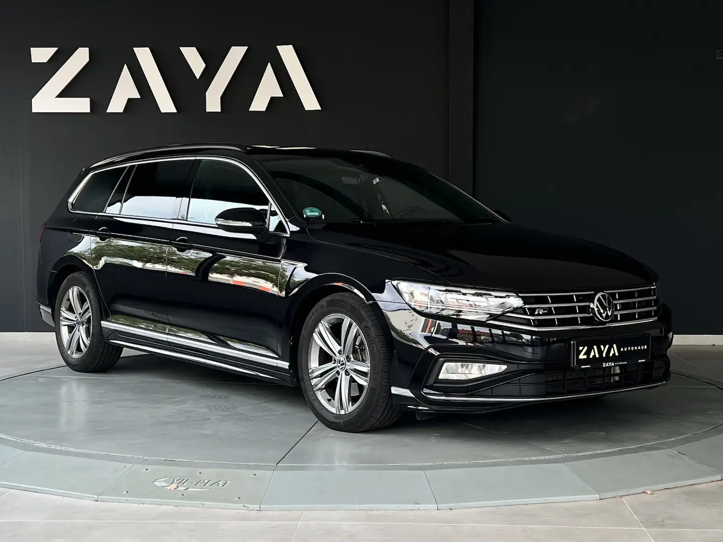 Volkswagen Passat 2.0 TSI R-Line*DSG*AHK*LED*R-KAMERA* Nero - 1