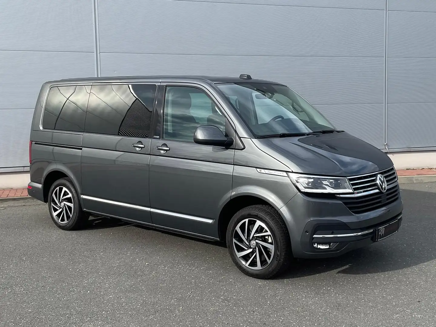 Volkswagen T6 Multivan T6.1 Multivan Comfortline 4M ACC KAMERA SITZHZ Grijs - 2