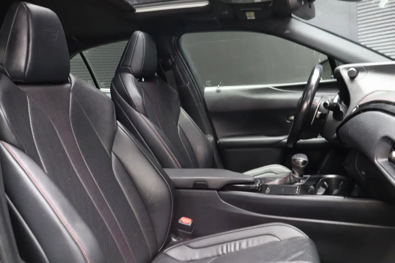 Lexus NX снимка Lexus NX