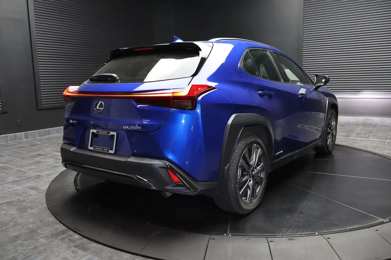 Lexus NX снимка Lexus NX
