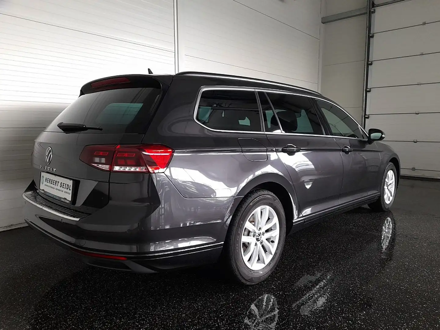 Volkswagen Passat Variant BUSINESS 2,0 TDI DSG *LED / NAVI / AHV & KAMERA... Grau - 2
