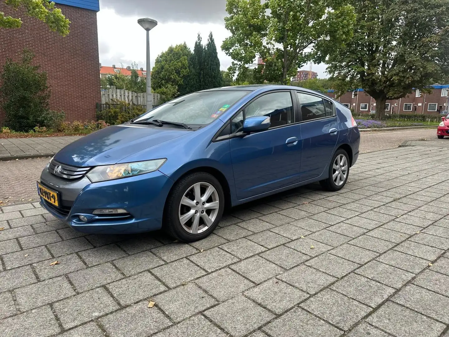 Honda Insight 1.3 IMA Hybrid Elegance Automaat Winterbanden Blau - 1