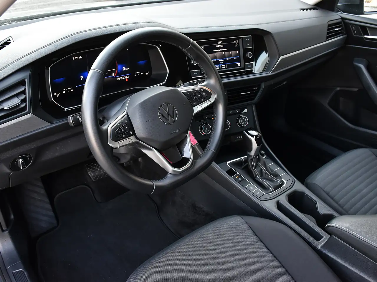 Volkswagen Jetta снимка Volkswagen Jetta
