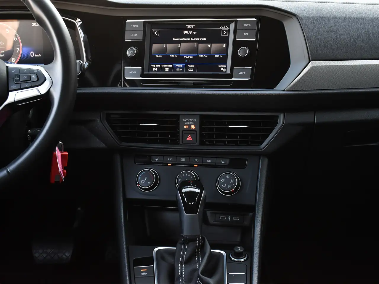 Volkswagen Jetta снимка Volkswagen Jetta