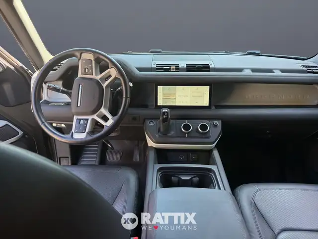 Land Rover Defender view 9