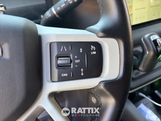 Land Rover Defender view 13