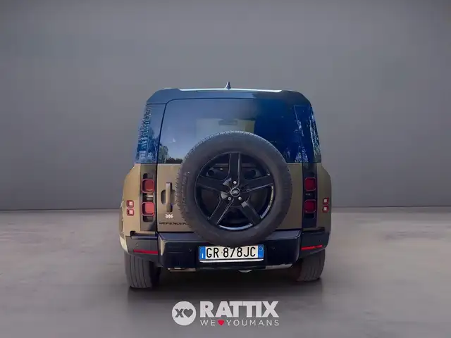 Land Rover Defender view 6