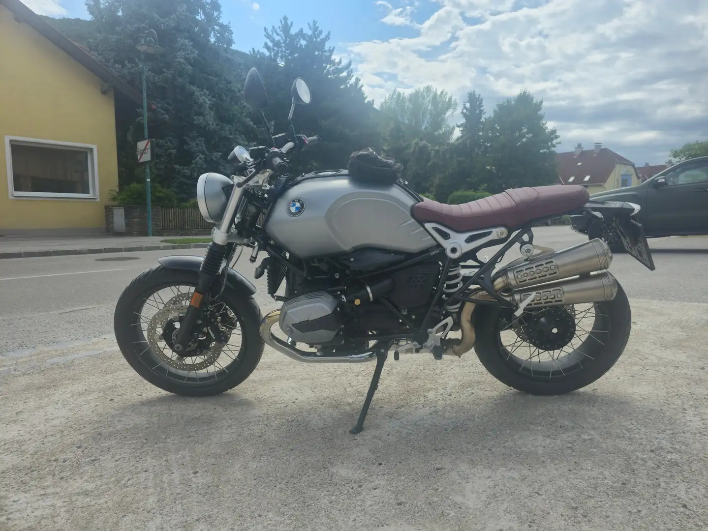 BMW R 12 nineT Scrambler Grau - 2