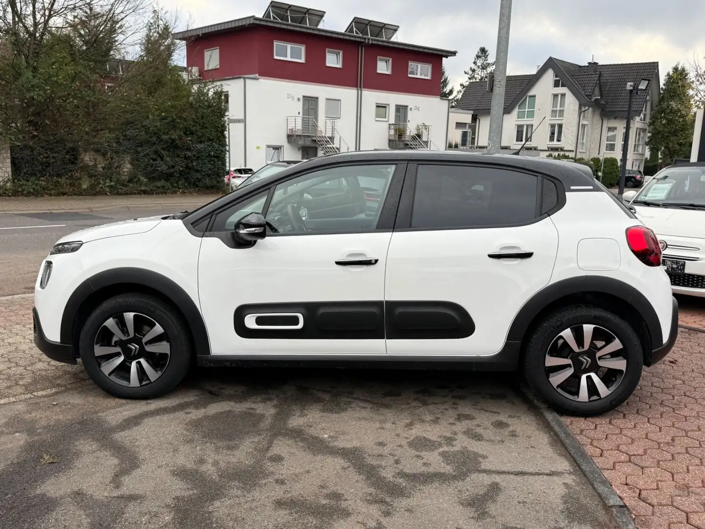Citroen C3 Shine *Mwst.*Carplay*DAB*Temp.*Klima Weiß - 2
