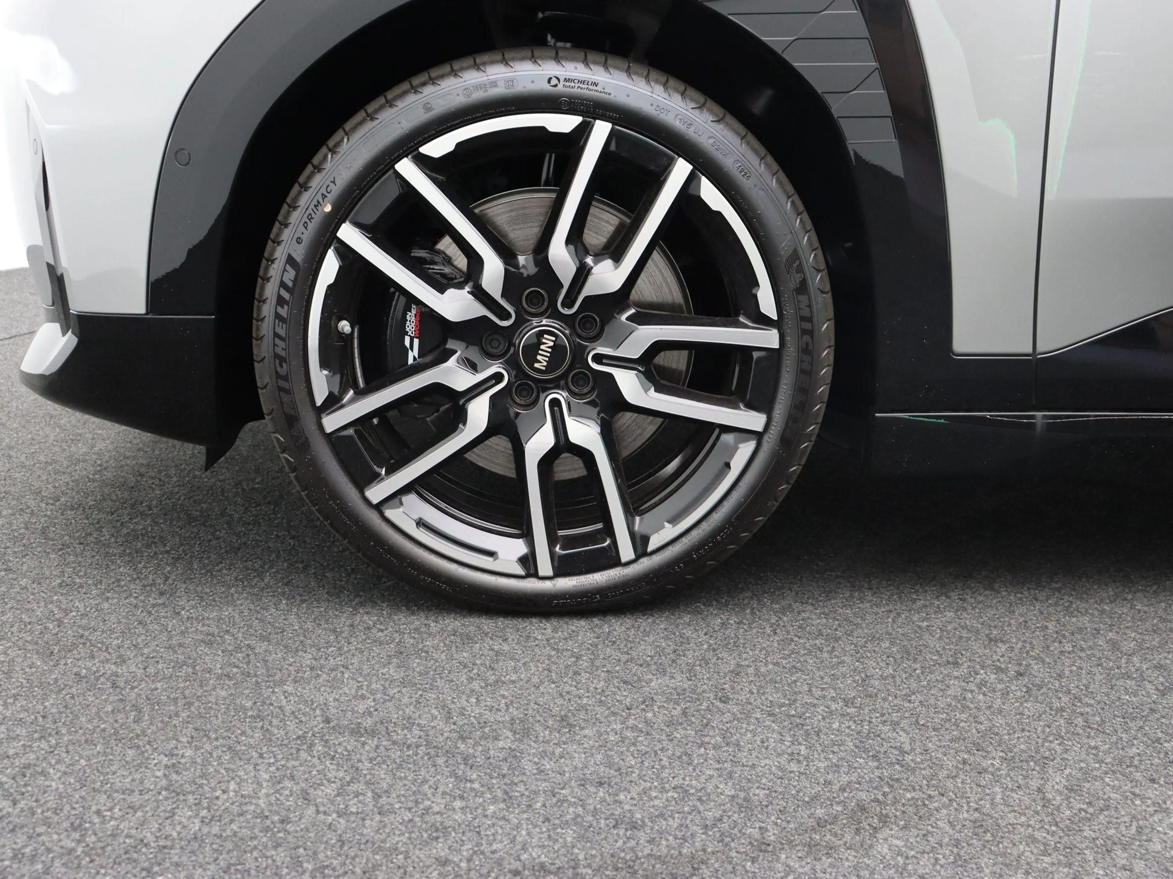 MINI Aceman E John Cooper Works + M Pakket — photo 8