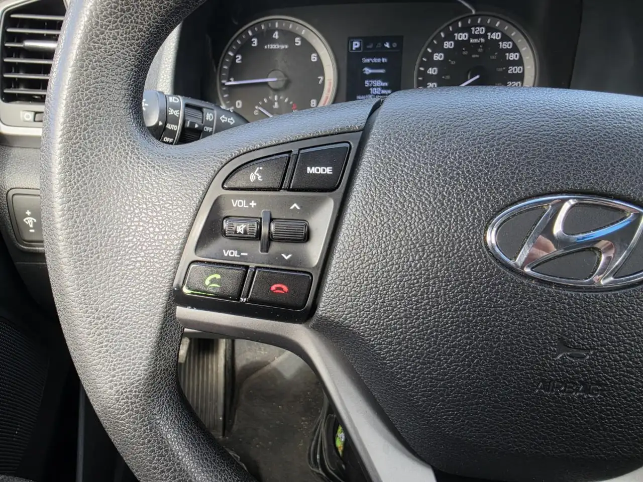 Hyundai TUCSON снимка Hyundai TUCSON