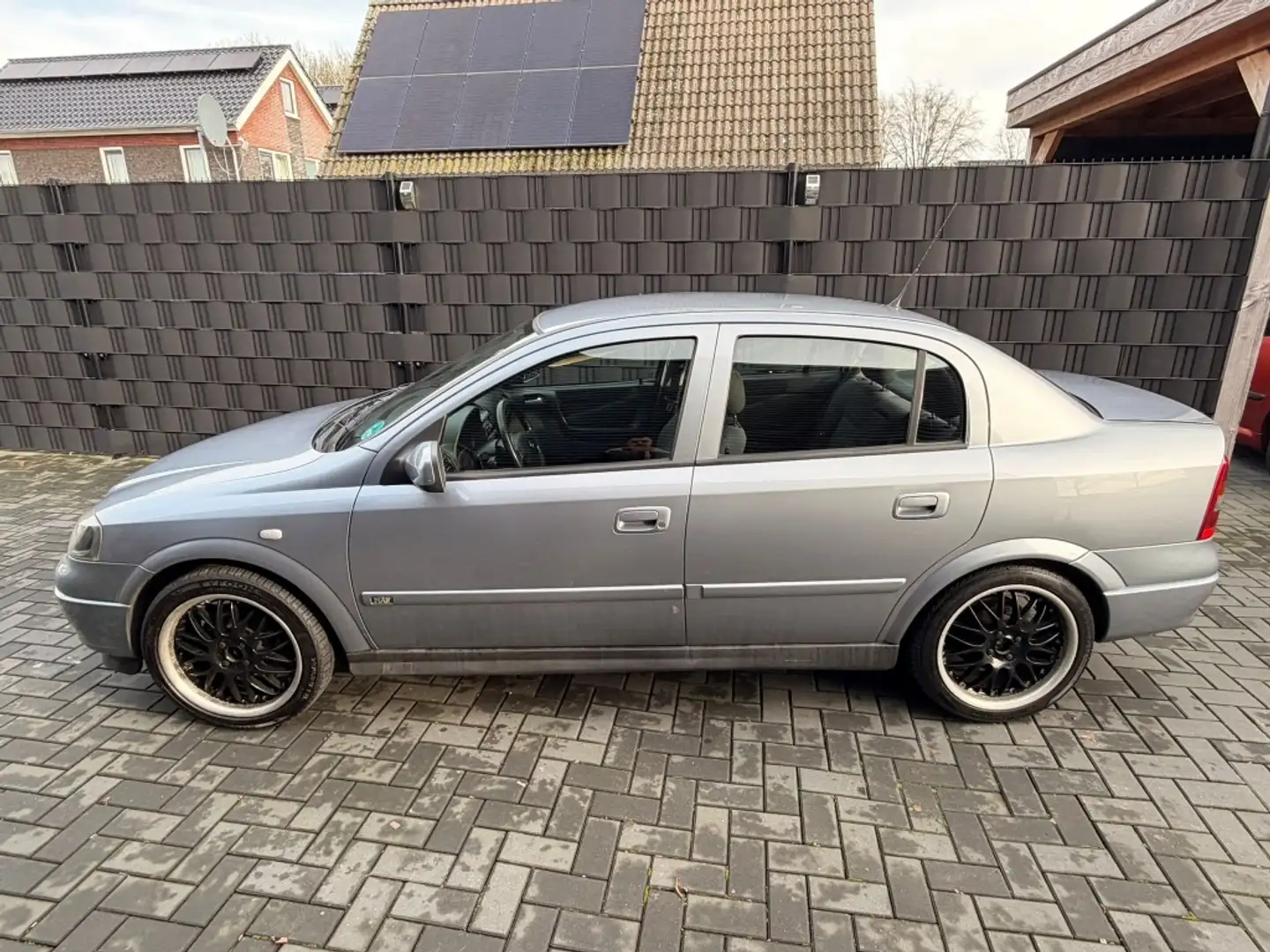 Opel Astra 1.6 Njoy| 2003| SEDAN| 17"| AIRCO| CRUISE| NAP| BL Grau - 2