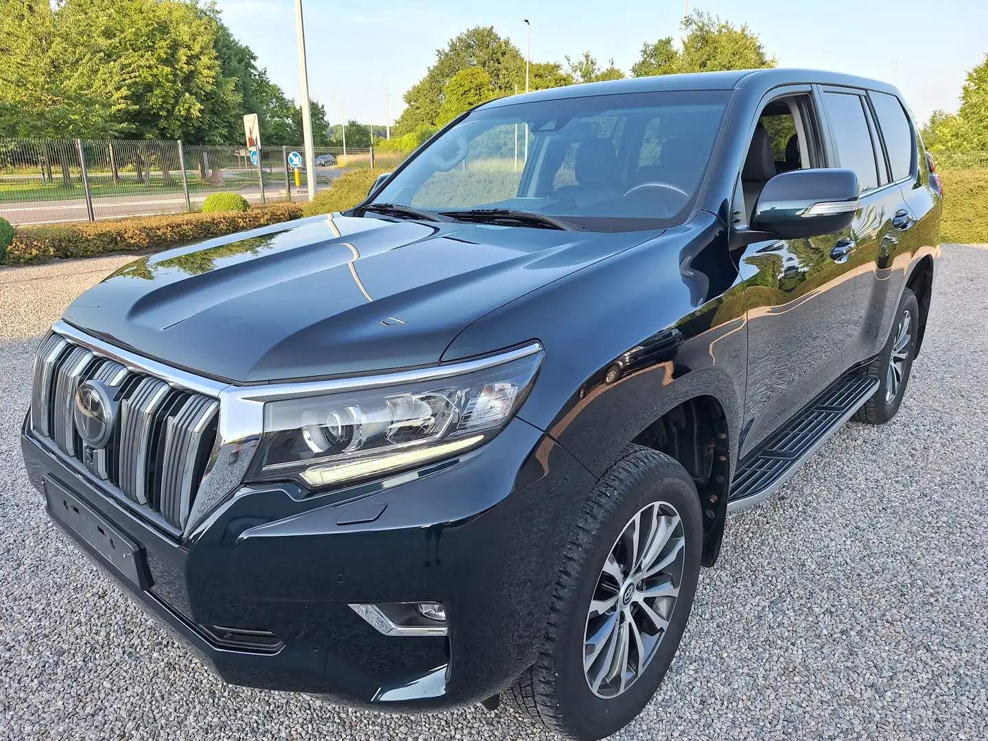 Toyota Land Cruiser 2.8 D4D Aut. Premium 7 Pl.+DVD - 1