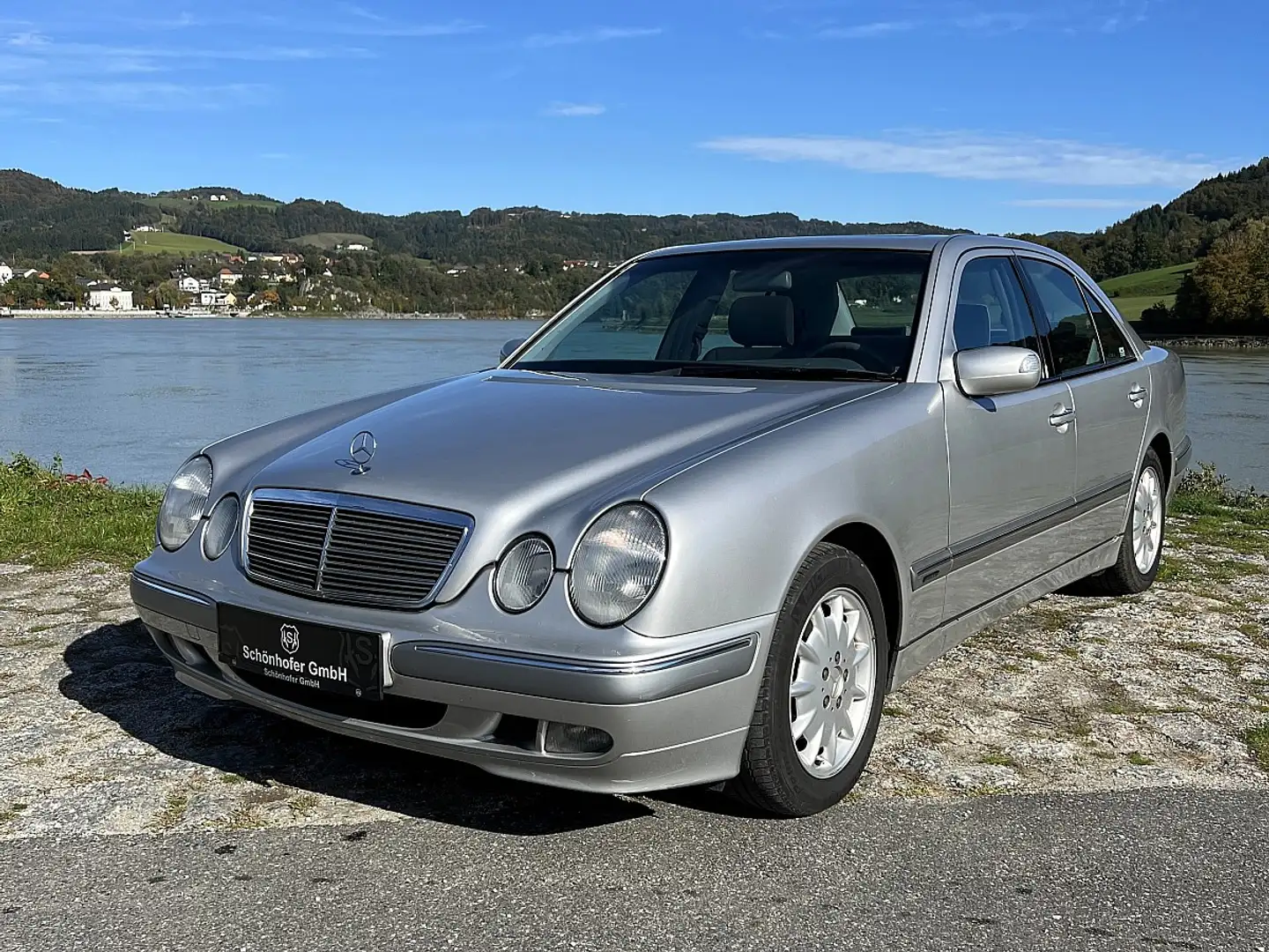 Mercedes-Benz E 270 Elegance CDI Silber - 1
