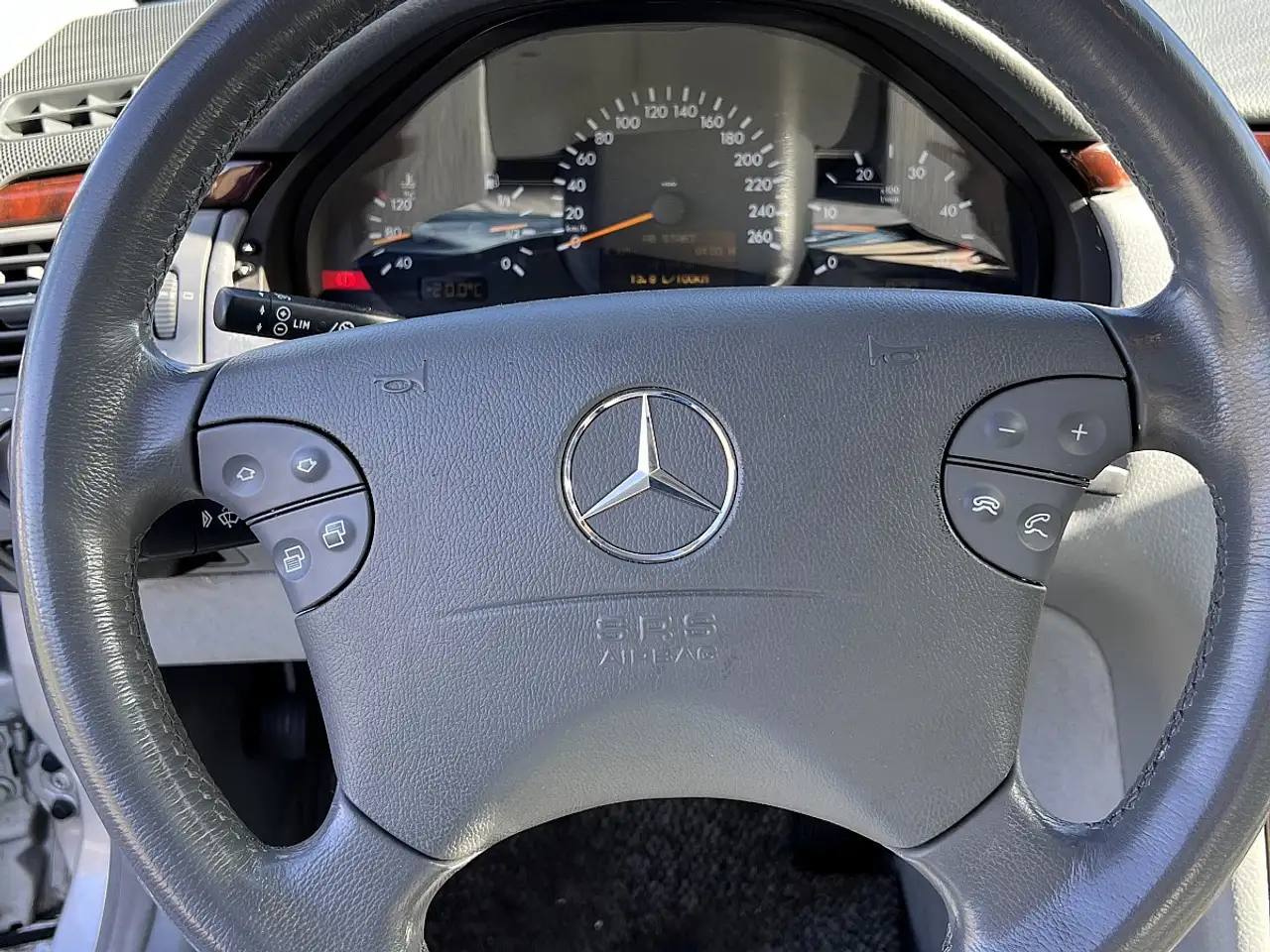 Mercedes-Benz E 270 Elegance CDI, foto 9