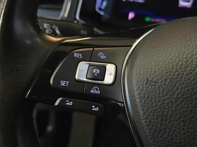 Volkswagen T-Roc view 20