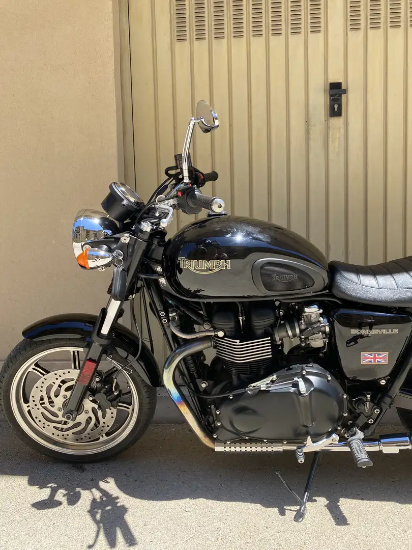 Triumph Bonneville T100 - 1