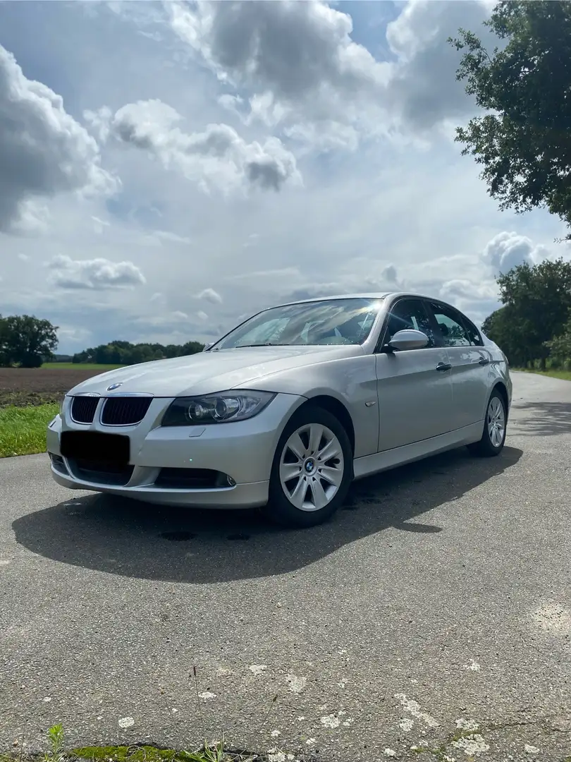 BMW 318 318i Aut. - 1