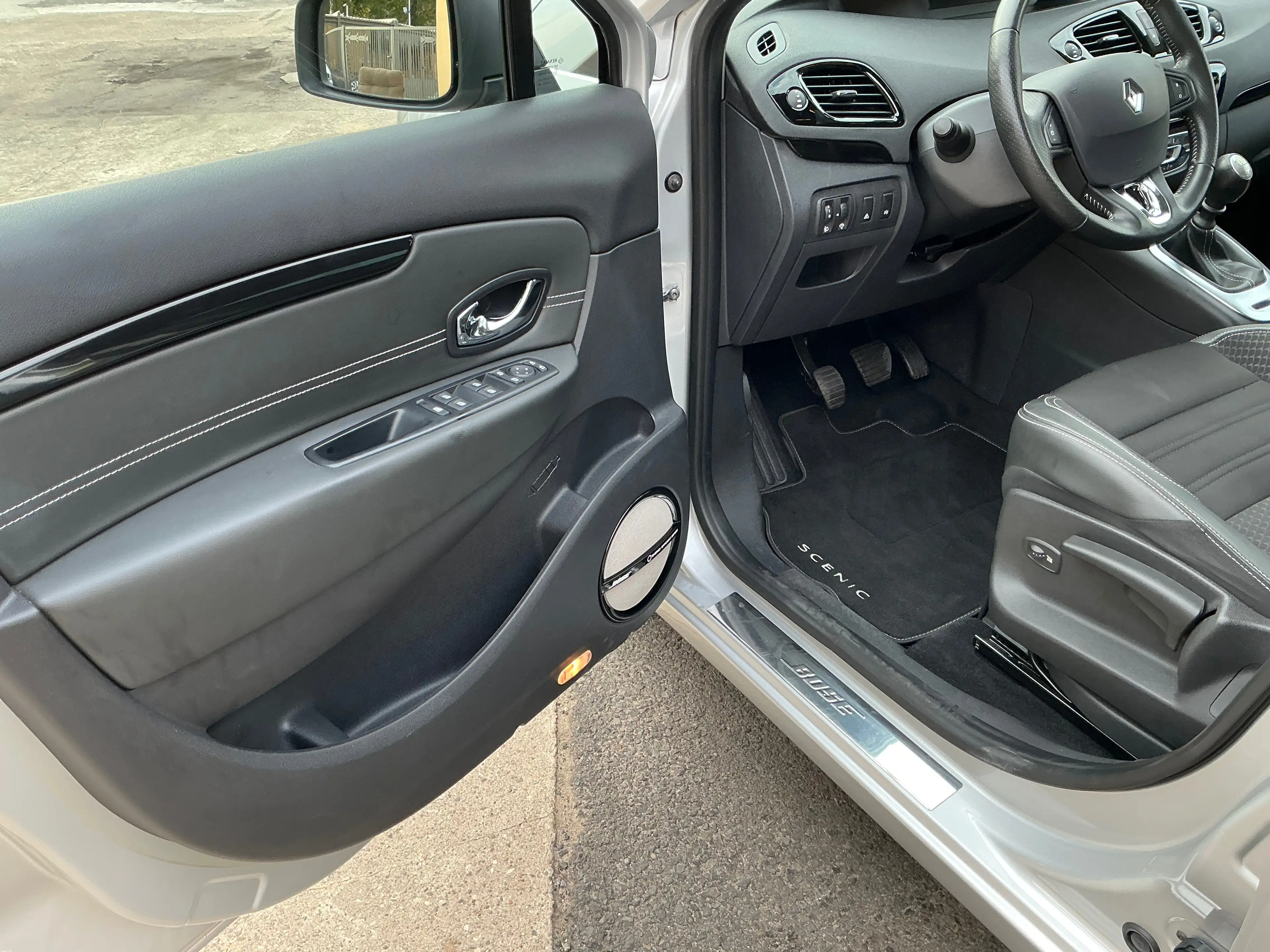 Renault Scenic BOSE Edition — photo 12