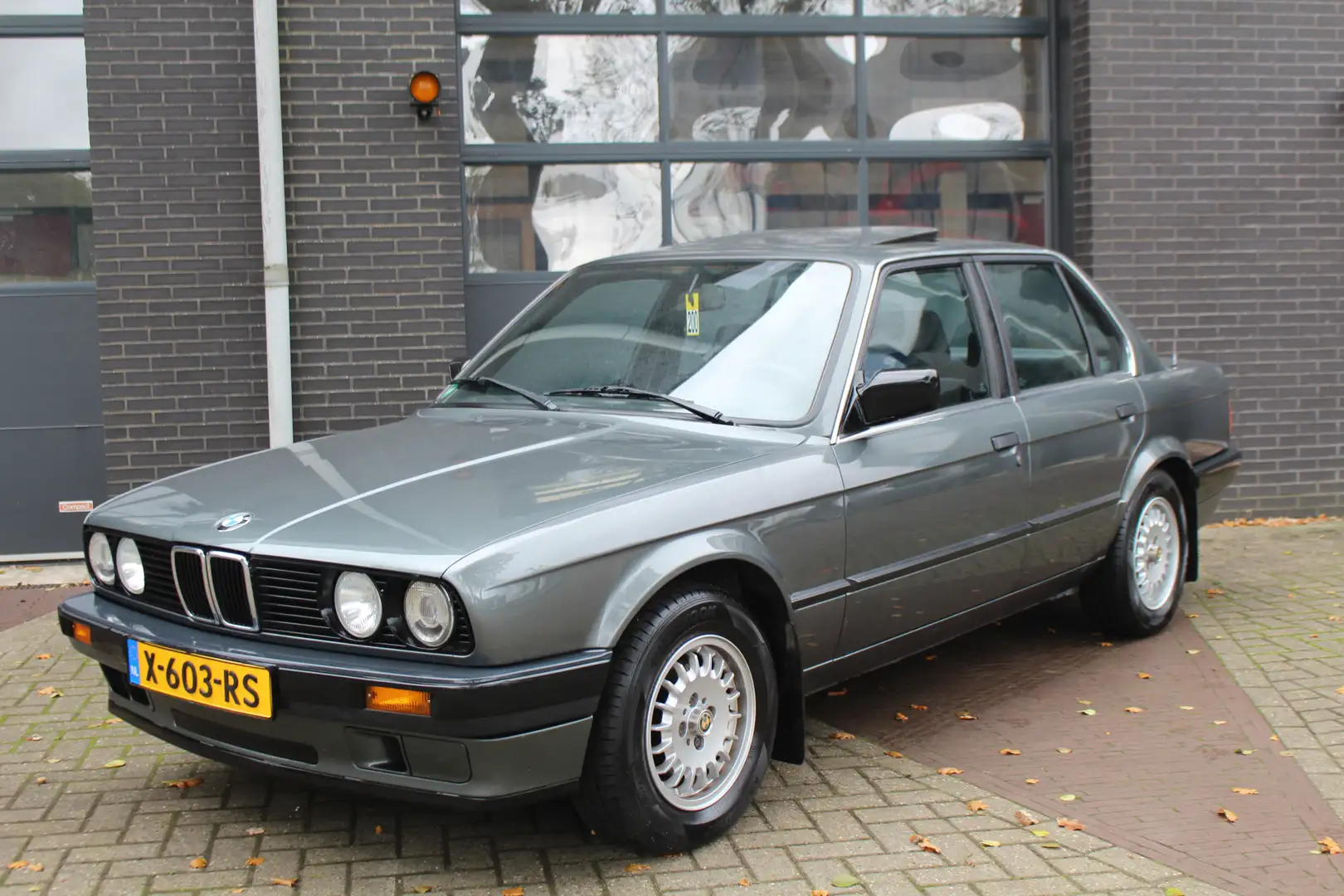 BMW 320 3-serie 320i 6 Cilinder ORIGINELE STAAT! UNIEKE AU Gris - 2