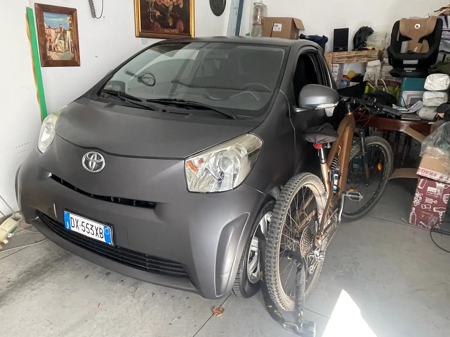 Toyota iQ iQ 1.0 Sol cvt Gris - 2
