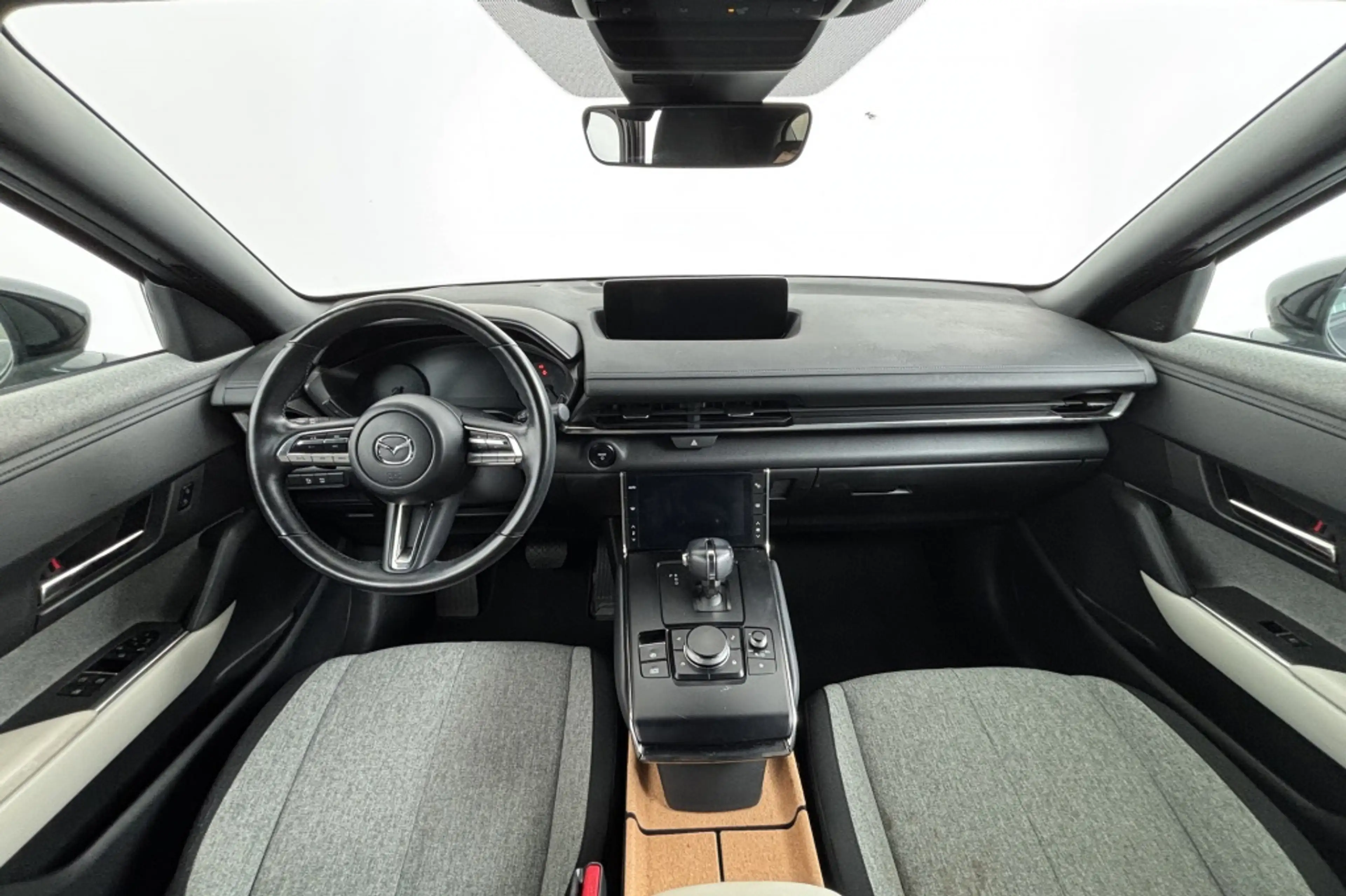 Mazda MX-30 e-SkyActiv 145PK Comfort — photo 2