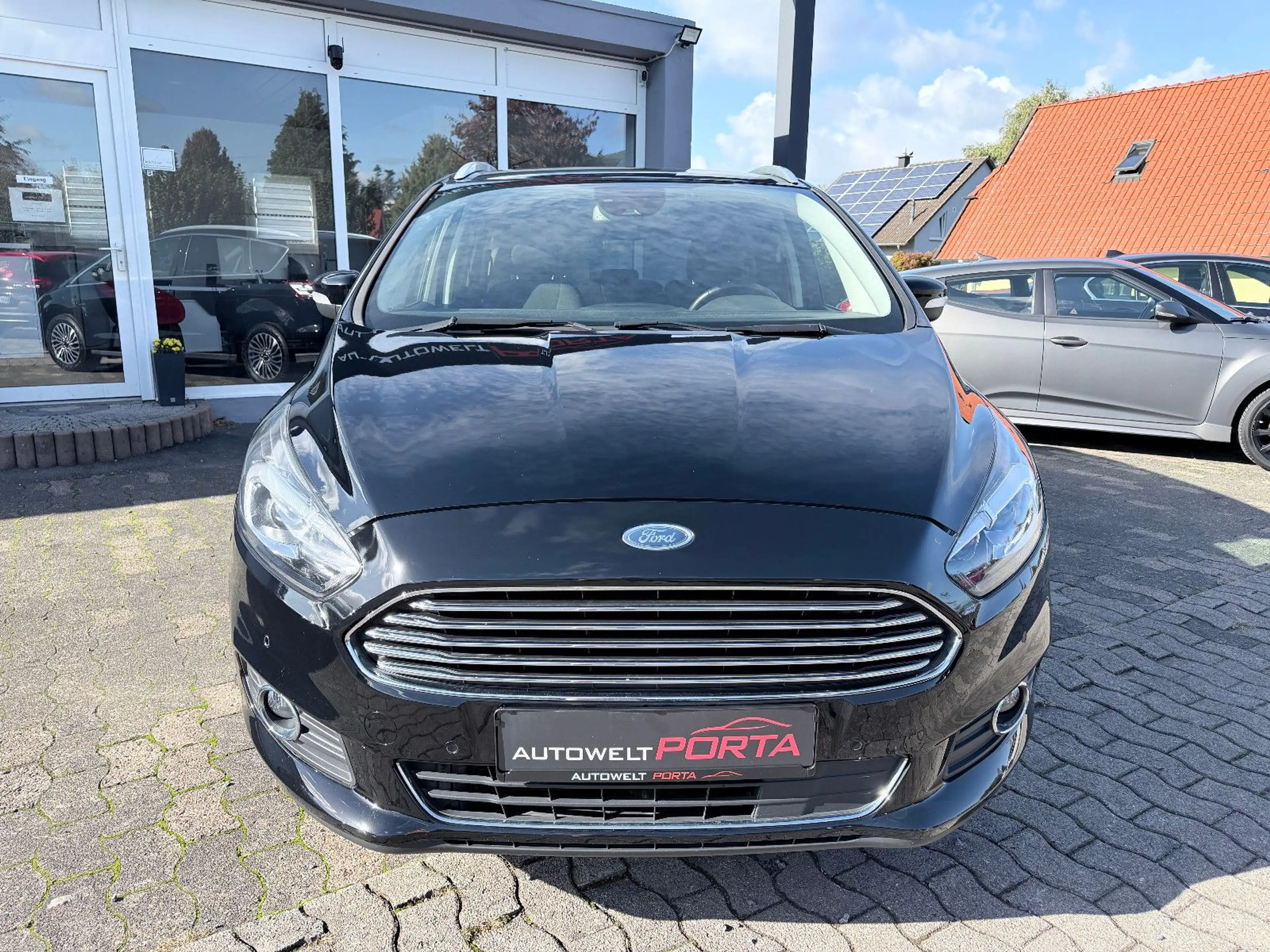 Ford S-Max S-MAX Titanium/7-SITZER/LED/NAVI/SHZ/AHK — photo 2