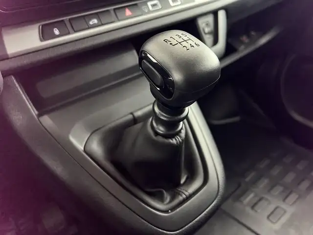 Opel Vivaro view 13