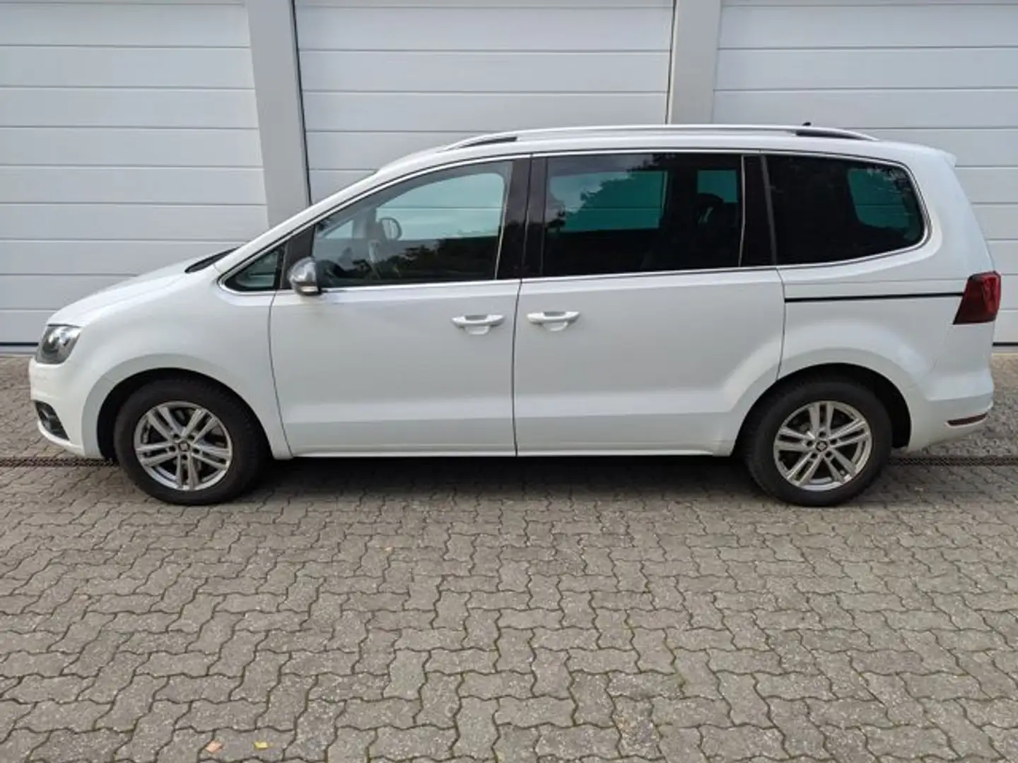 SEAT Alhambra 2.0*FR-Line*1 Hand*7 Sitze*Scheckheft* Weiß - 2
