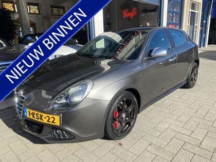 Alfa Romeo Giulietta 1.4 T Distinctive BAK NIET GOED !