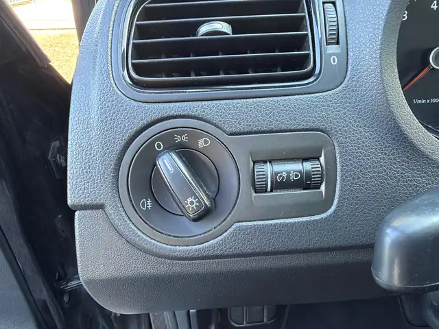 Volkswagen Polo view 13