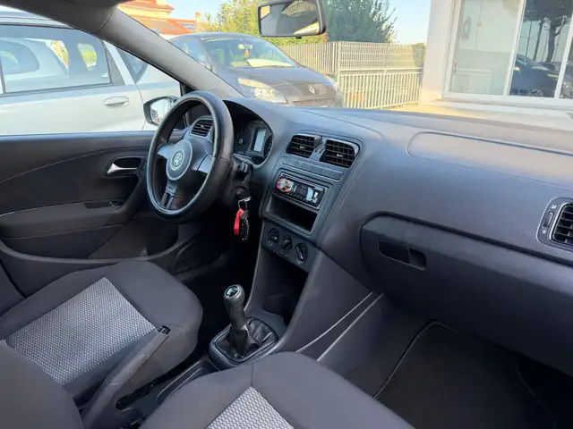 Volkswagen Polo view 10