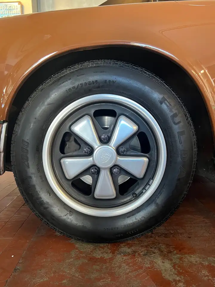 Porsche 911 T 2400 MATCHING NUMBER / BELLISSIMA, foto 10