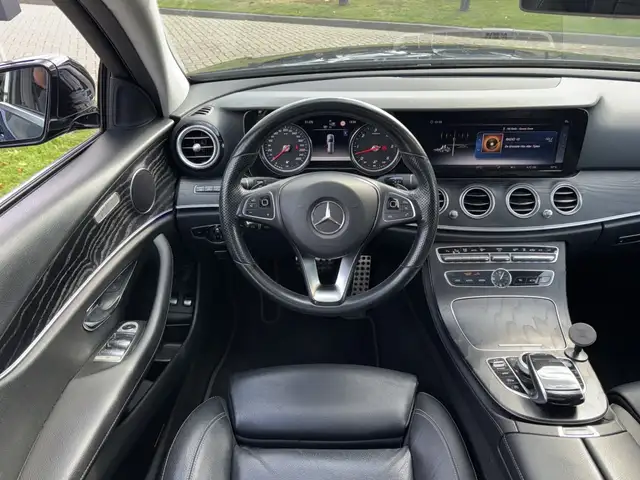 Mercedes-Benz E-Class view 10