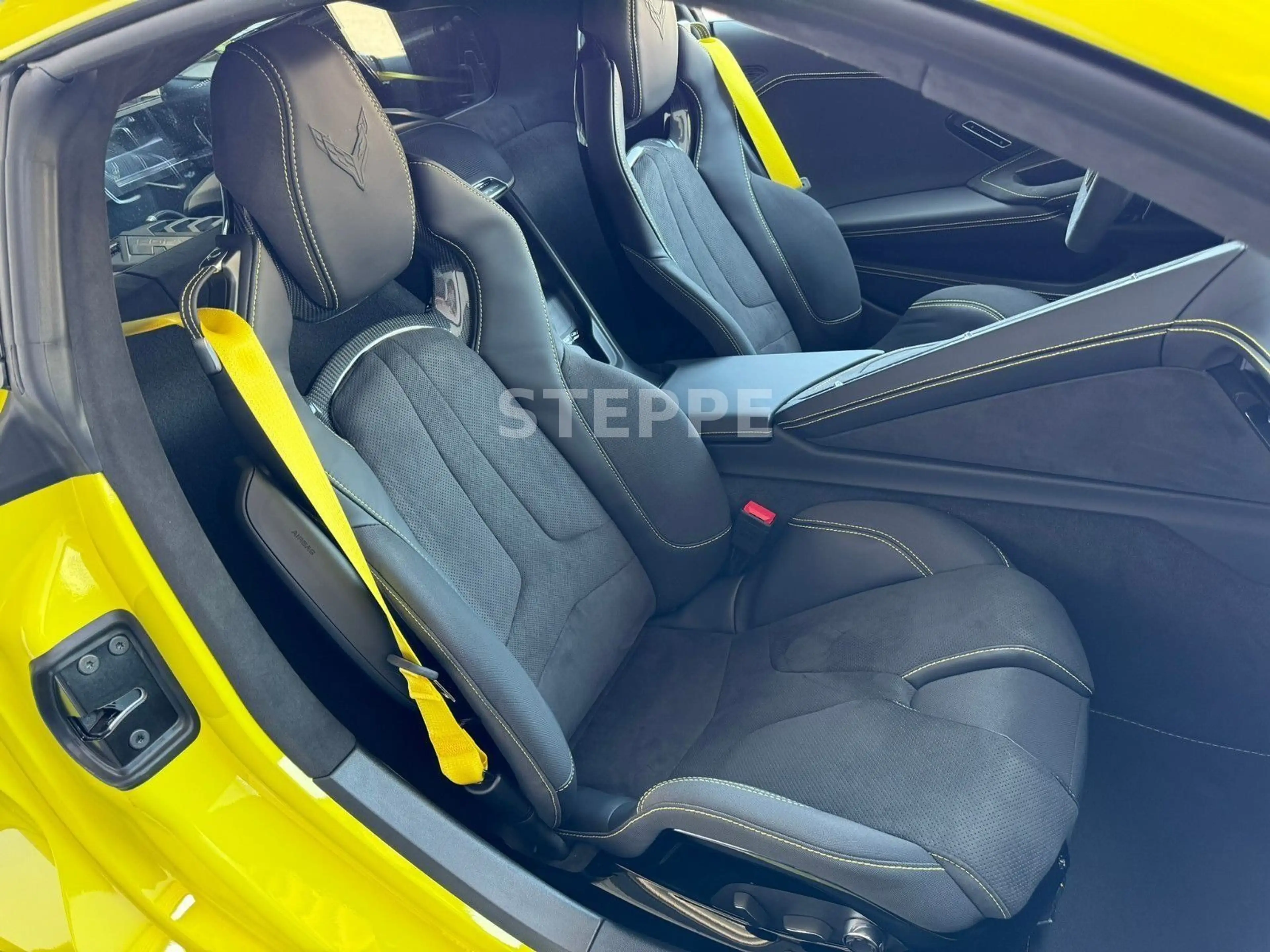 Corvette C8 Stingray Coupe 6,2 V8 3LT Europamodell STEPPE — photo 8
