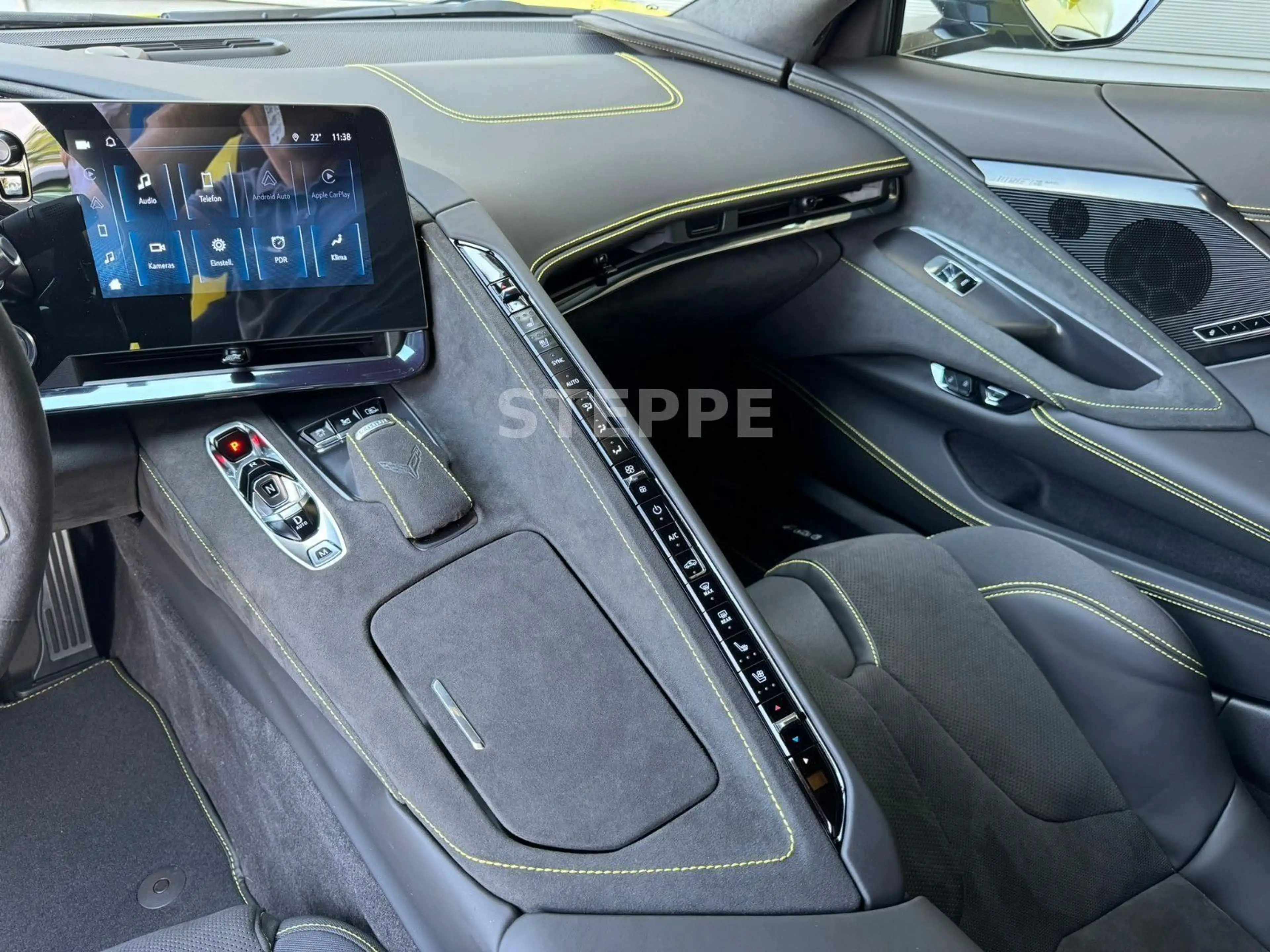 Corvette C8 Stingray Coupe 6,2 V8 3LT Europamodell STEPPE — photo 11