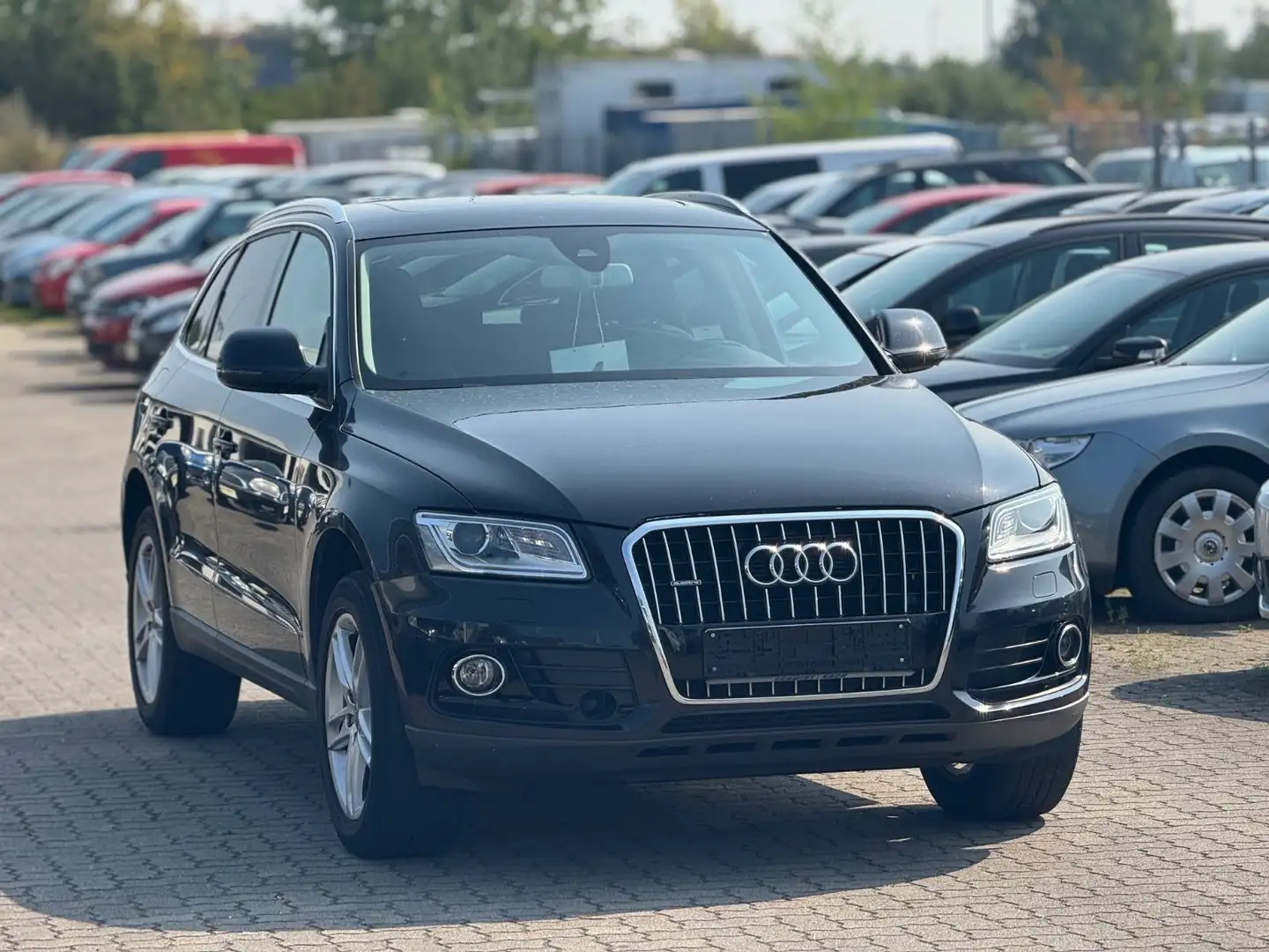 Audi Q5 2.0 TDI  quattro Schwarz - 2