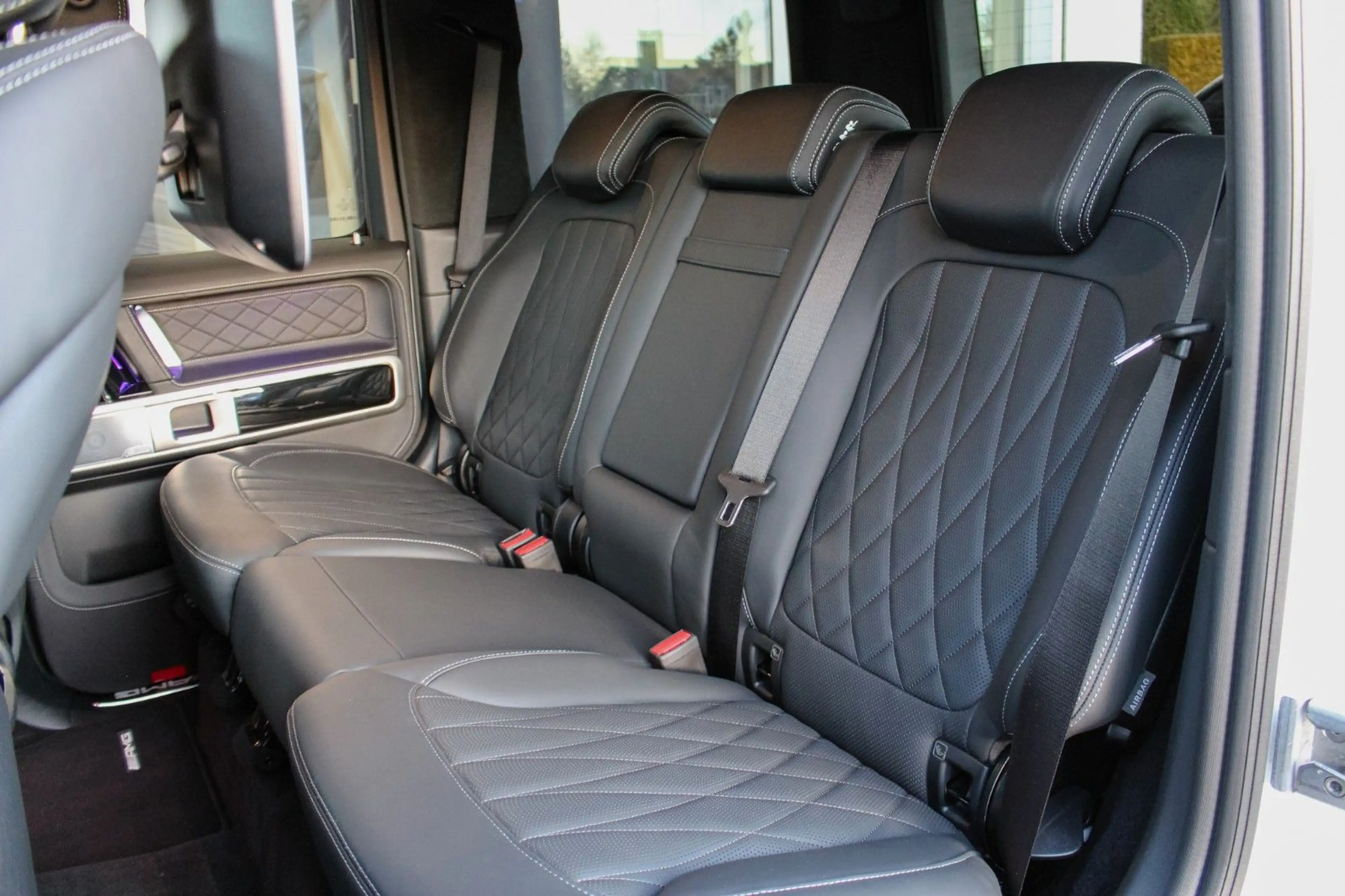 Mercedes-Benz G 63 AMG G63 AMG /NIGHT-PAKET / STANDHZG / ENTERTAINMENT — photo 16