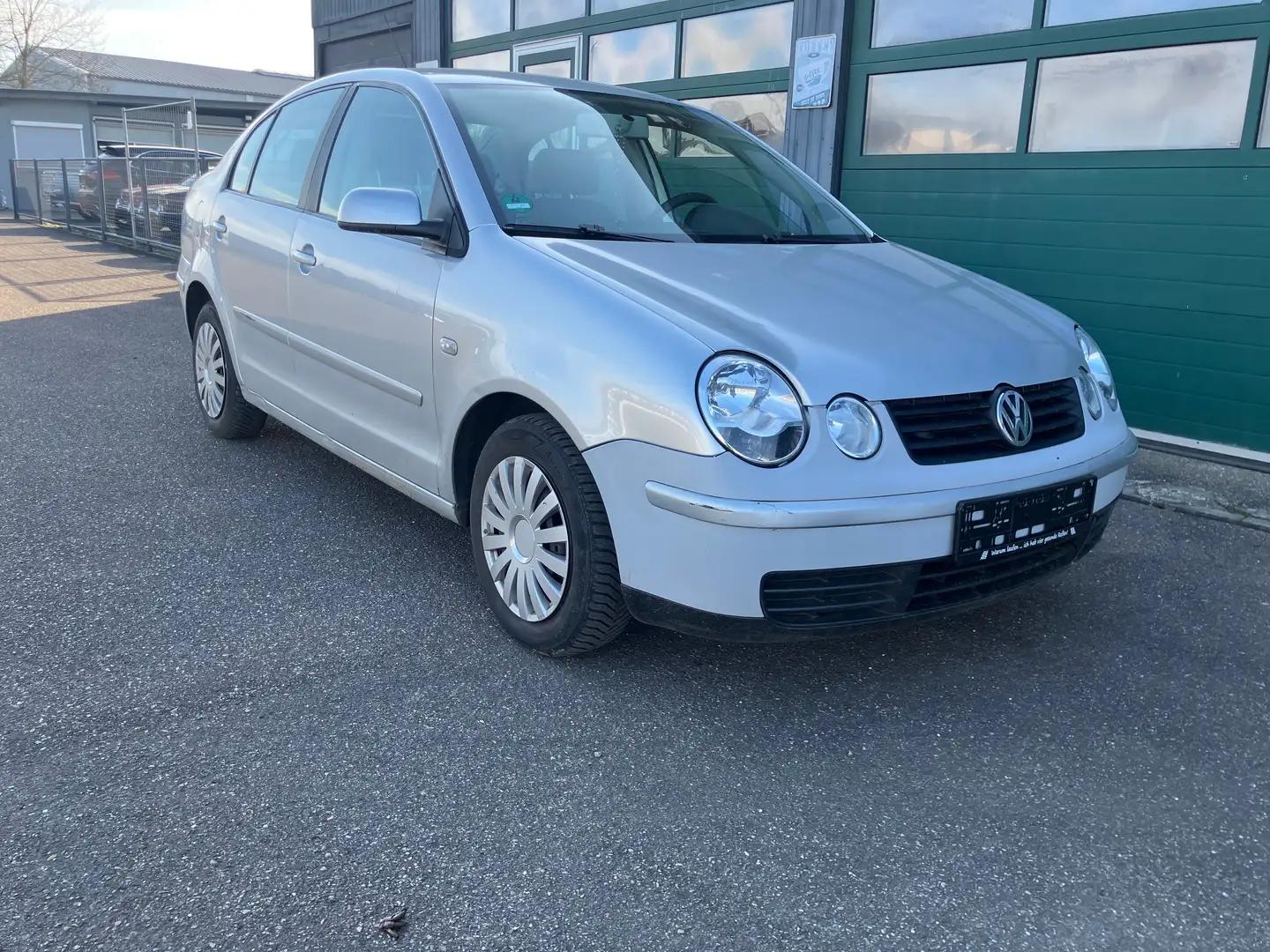 Volkswagen Polo 1.4 Klimaautomatik Sitzheizung Silber - 2