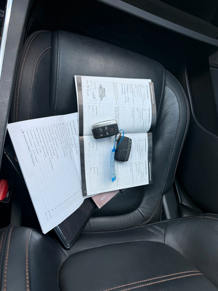 Jaguar XE Prestige — photo 11