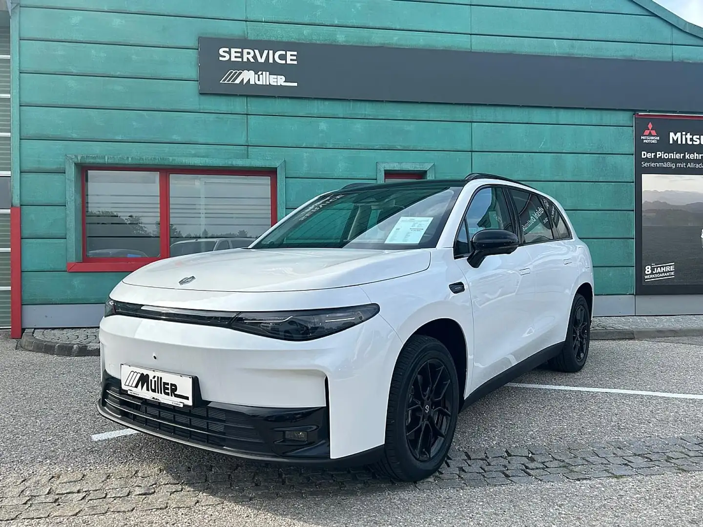 Leapmotor C10 REEV Life 28,4kWh (Reichweite laut WLTP 974 KM) Weiß - 1