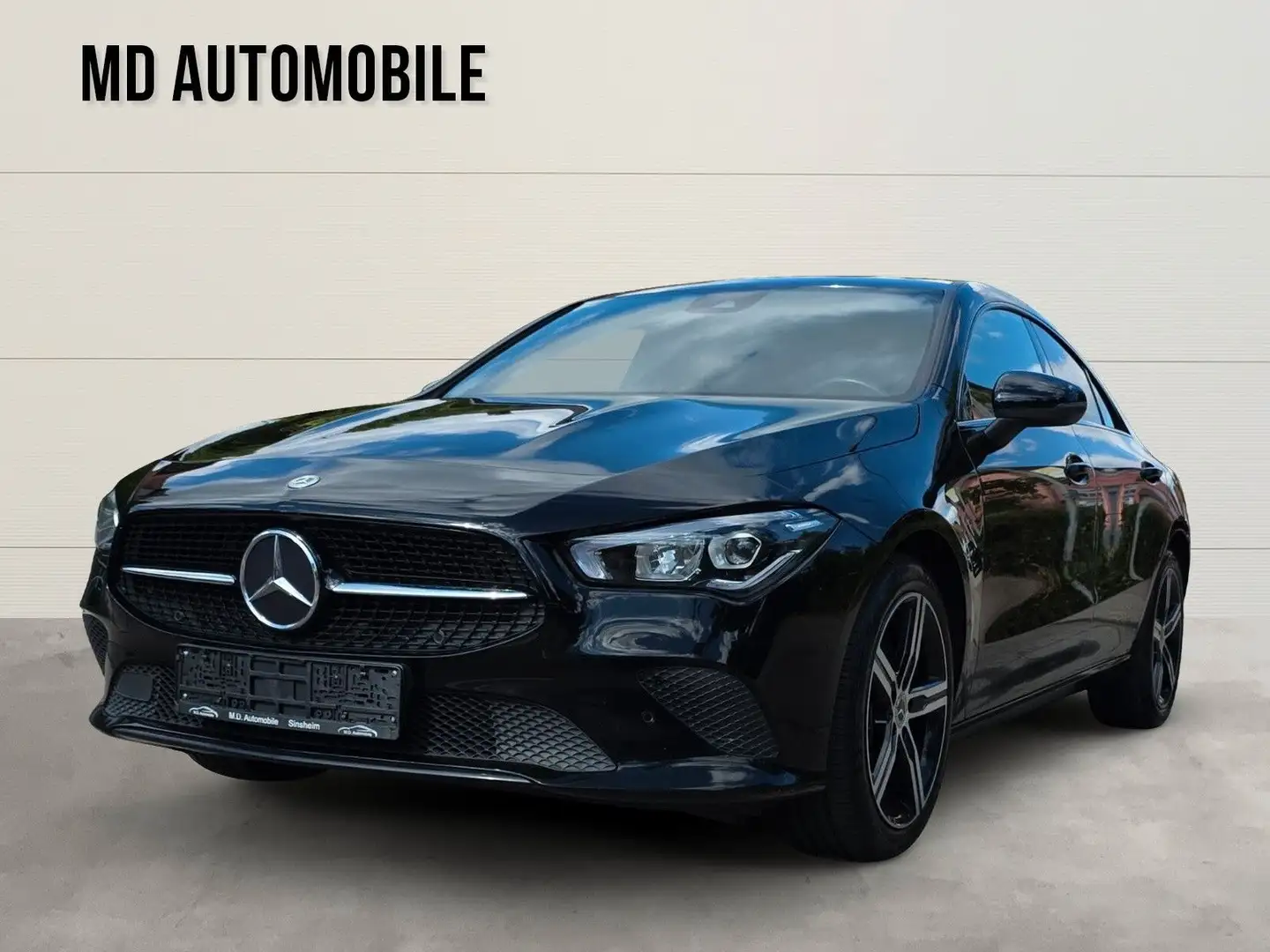 Mercedes-Benz CLA 220 d Progressive Schwarz - 1