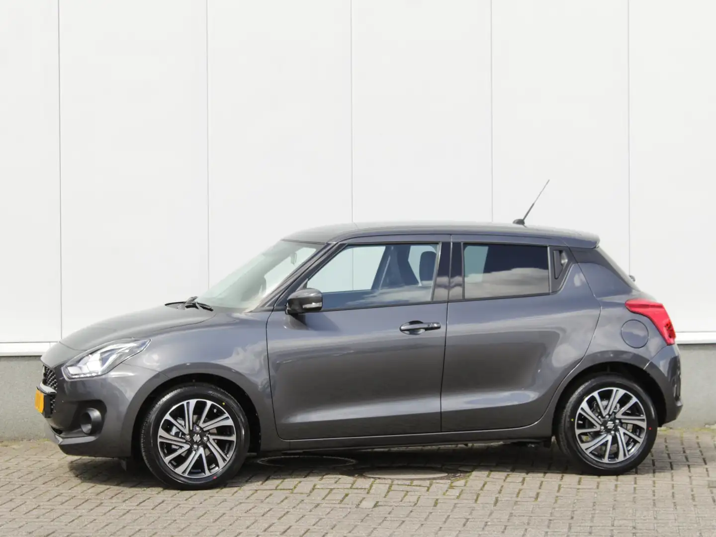 Suzuki Swift 1.2 Style Smart Hybrid | Navi | Adap. Cruise | Cli Gris - 2