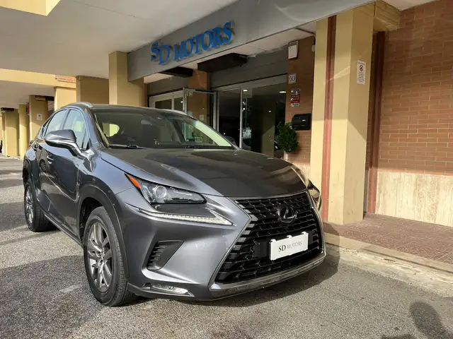 Lexus NX 300 NX 300h 2.5 Business 4wd CVT *Promo SD 2025